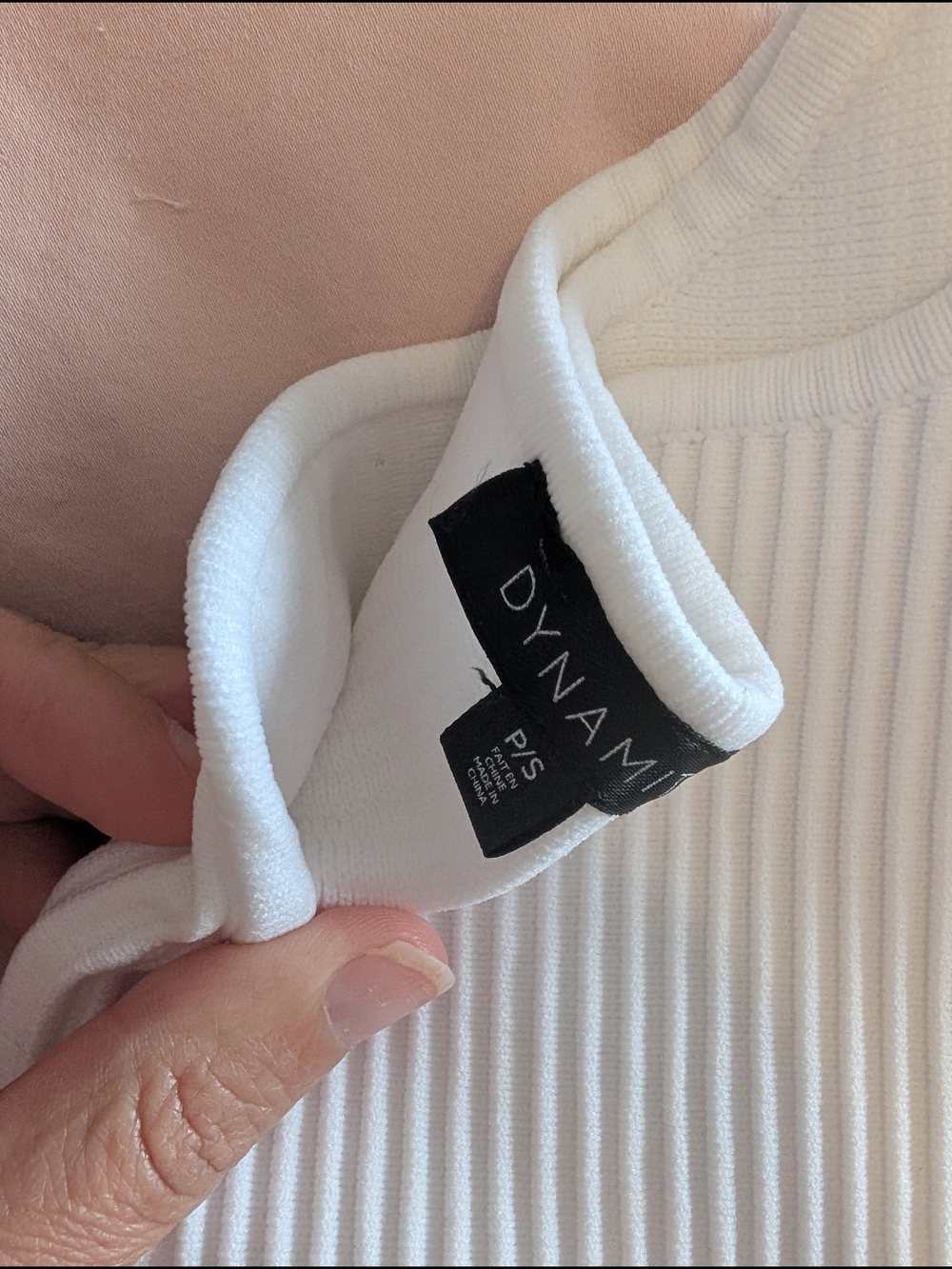 Dynamite White Ribbed Notch-Neck Cropped Tank - Picture 3 of 3